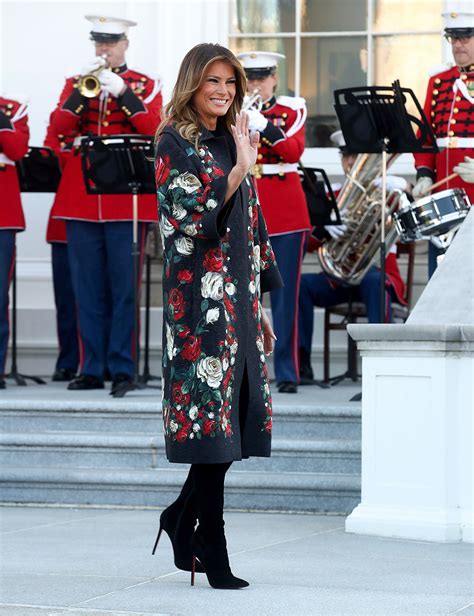 melania trump abrigo dolce gabbana|Melania Trump Dolce & Gabbana.